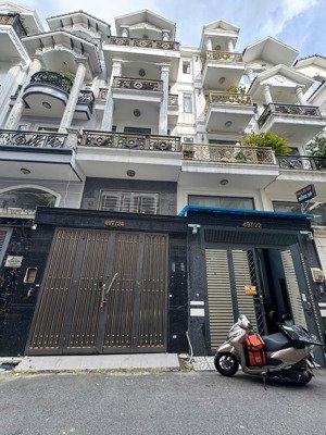 xe hơi để trong nhà quang trung, gò vấp. 4x15m, 5 tầng, 5pn 8.9 tỷ