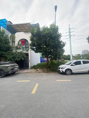 chính chủ gửi bán lô đất khu tđc cây đa - tuyến 2 đường bạch thái bưởi