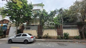 chỉ 16 tỷ - bán gấp nhà 2mt âu cơ ngang siêu hiếm 8x19,5m (146,3m2) - xd: hầm - 6 tầng - mua ngay!