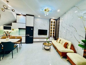 nhà phố hồ chí minh. nhà đẹp chuẩn khách sạn mini hẻm ô tô phú nhuận cạnh công viên gia định