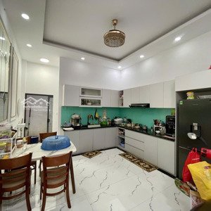 ô tô tận cửa 63m2-4 tầng/4pn gần cv làng hoa chỉ hơn 7x tỷ