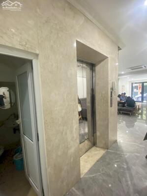 Hạ sâu - Mặt phố Đê La Thành giá 98 tỷ, 310mx12 tầng, MT 13m. Thang máy