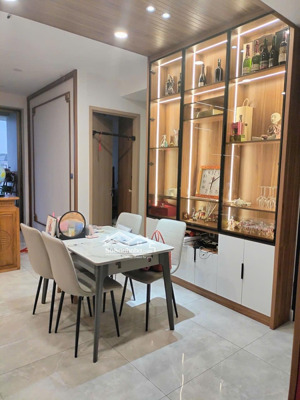 bán ch midtown m8 pmh q7. 2pn lầu cao view biệt thự cực đẹp, nt sang trọng, có ô xe. lh: 