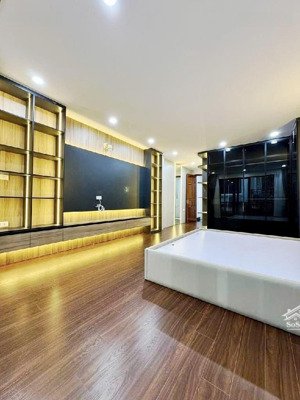 bán nhà phường hoàng văn thụ 56m2 x 6 tầng, thang máy, gara ô tô thông kinh doanh, giá 19,5 tỷ