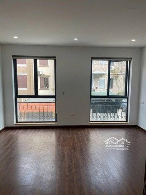 cc cho thuê mặt bằng làm vp tại tòa nhà mặt phố an trạch - đống đa, dt 75m2, giá 12.5 tr, thang máy