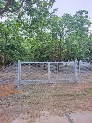 bán 1001m2 đất tặng căn nhà 60m2 đẹp tại la ngà cách hồ chỉ hơn 200m ,sổ sẵn công chứng liền