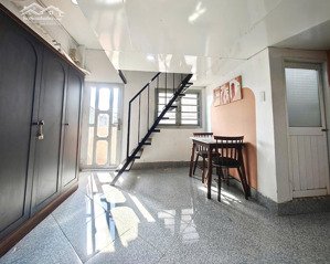 cho thuê phòng duplex ban công, máy giặt riêng q4 gần đh luật, đh nguyễn tất thành, cầu kênh tẻ