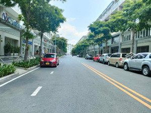 t1/2026 - danh sách văn phòng kdt sala q2 cập nhật - giá từ 12tr/th - lh: lyly.