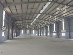 cho thuê nhà xưởng 2200m2 trong khuôn viên lớn, mặt tiền quốc lộ 62, tân tây, thạnh hóa, long an