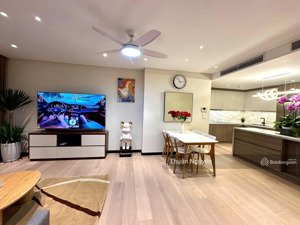 chính chủ bán căn hộ 4 phòng ngủ, dt 136m2 toà n01t8 chung cư ngoại giao đoàn. lh 