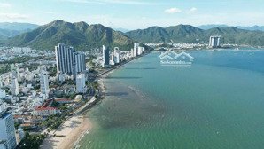 cách bãi tắm biển nha trang chỉ 350m, xây tự do, đi bộ ra biển mỗi ngày. giá cực tốt.