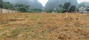 chính chủ gửi bán đất liên sơn lương sơn hòa bình gần sân gonl skylech