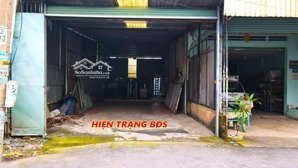 chính chủ gửi bán lô đất 180m2 có sẵn kho/xưởng, vị trí trung tâm dĩ an