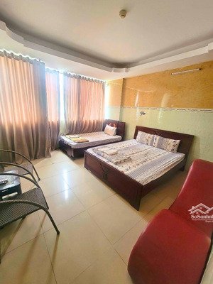 cho thuê lại khách sạn 14p đang kinh doanh, có thể cải tạo mô hình kd khác