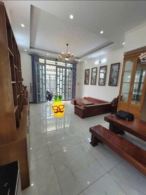 bán nhà mặt tiền 1/ngắn hẻm ở kinh doanh xe tải đỗ cửa, nhà shr vuông đẹp chủ xây ở 4 tầng cứng cáp