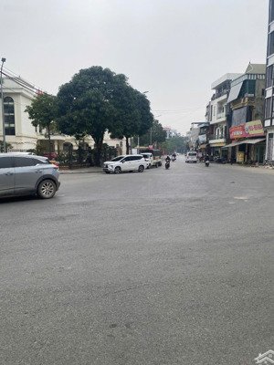 cần bán đất trung tâm phường chương mỹ vị trí vàng phố yên sơn