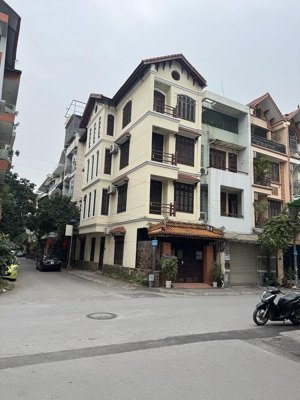 ct căn goác khu đô thị văn quán, nguyễn khuyến hđ. dt 90m, mt 5m, và 18m, 4 tầng giá 24tr