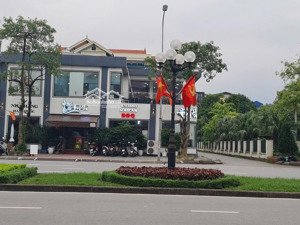 bán nhà lô góc mặt đường đông a, phường nam định liên hệ: 