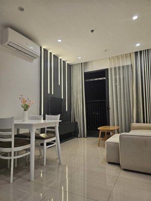 chính chủ cần bán gấp căn 1n+ 44m2 - vinhomes smart city giá nhỉnh 4 tỷ bao phí