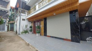 chính chủ cần bán_lô góc phân lô_ô tô vào nhà_nhà mới thang máy_thượng thụy hàng xóm ciputra mới