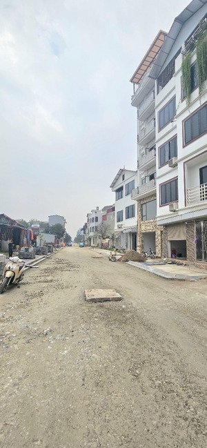 bán nhà đặng vũ hỷ.mặt đường ôtô tránh,kinh doanh.7 tầng thang máy.dt55m.hơn 19 ty