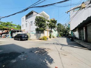 cách dương quảng hàm 200m, gò vấp.