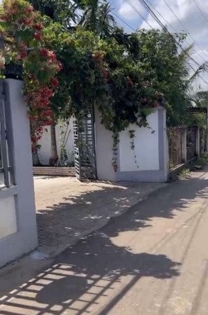 cần bán đất và sẵn nhà ngay mặt tiền bàu chinh huyện châu đức brvt