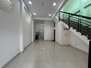 cho thuê nhà nguyên căn làm văn phòng p. tam hiệp giá thuê 12tr/ tháng