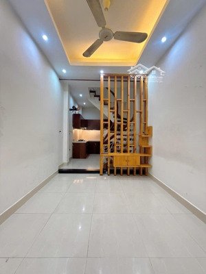 bán nhà quận 5 - hẻm ô tô 4m - sát mặt tiền - giáp quận 1 - 3 tầng - chỉ 5 tỷ nhỉnh