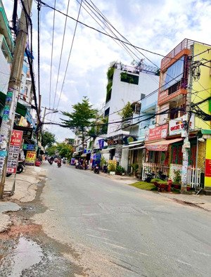 mặt tiền kinh doanh 12m có lề cạnh tân phú, khu bốn xã- lê văn qưới- 70m2 cn đủ, ngang 5m- 7t hơn.