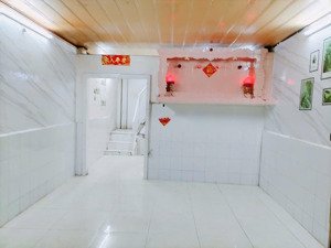 nhà bán nở hậu lạc long quân (3,5 x 7) 3 tầng - quận 11