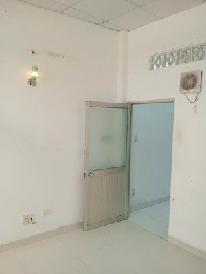 bán nhà mặt tiền quận 8 sát công viên bông sao đường 10m xe hơi tránh nhau giá cực tốt 5,79 tỷ