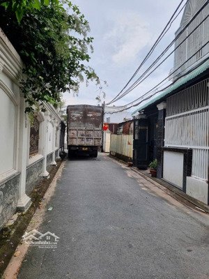 chủ ngộp cần bán gấp nhà góc 2 mặt tiền thới an 16