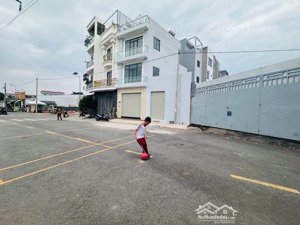 tân kỳ tân quý đường 17m có vỉa hè khu phân lô vip giá: 5.9 tỷ dt: 65m (4.5 x