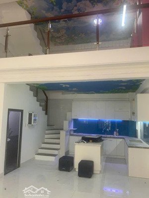 hẻm nhựa 8m xe hơi thông - nhà đẹp khu dân trí nhà mới dọn vào ở ngay. thiết kế 1 trệt,1 lửng 1 lầu