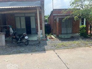 bán đất tặng kèm căn nhà cấp 4(dt101m) giá 1ty250tr.sổ hồng riêng xã thái mỹ.lh hổ trợ