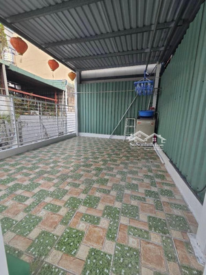 bán nhà 1 trệt, 2 lầu, sân thượng, ngay chợ phạm văn hai. giá 4,6 tỷ