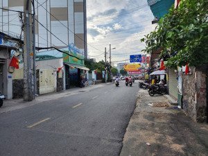 mt nguyên hồng/ 8x44m/ công nhận 347m2/ khu vực đươc xây cao tầng