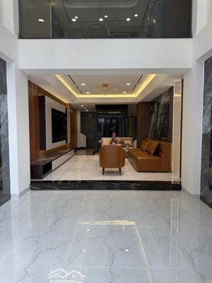 chính chủ bán nhà mới xây 1 triệt 5 lầu tại đường cách mạng tháng tám, phường 5, tân bình