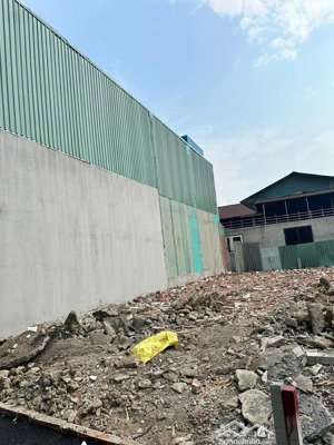 bán lô đất ngay ngã 3 mũi tàu quốc lộ 13, sổ hồng riêng, hẻm xe hơi