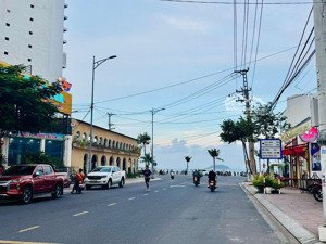 nhà gần biển đường điện biên phủ, hẻm thông rộng 6m, cách biển phạm văn đồng chỉ 100m