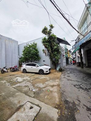 *đang đi vào khâu hoàn thiện 1 căn nhà có sân vườn duy nhất g.iá chỉ loanh quanh 4 tỷ xxx