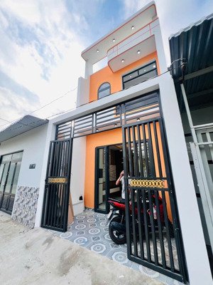 nhà 1 lầu 2pn khu phố thanh ba, gần ngay coop cần giuộc, long an, đường dt835 ra ql50, dt 52m2