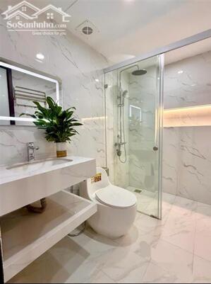 Bán nhà Trường Chinh 43m giá 12.8 tỷ 6 tầng thang máy hiện đại full nội thất sang xịn đẹp như khách sạn .