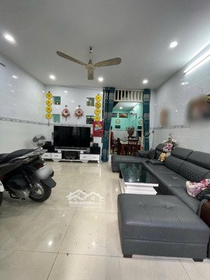 cực hiếm nhà 3 tầng, đường cách mạng tháng 8, tân bình, 5x11, 7.9 tỷ