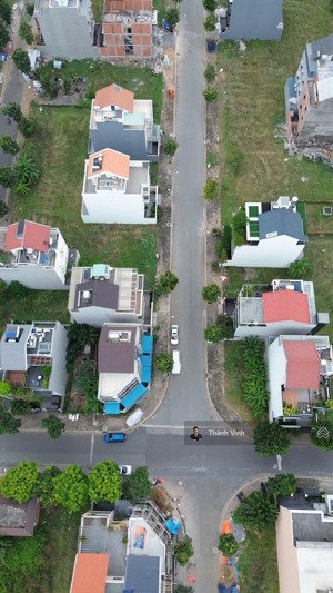 cần bán nhanh lô góc 2 mặt tiền đường chính dự án,vị trí đẹp hàng hiếm tại kdc,giá tốt nhất dự án.