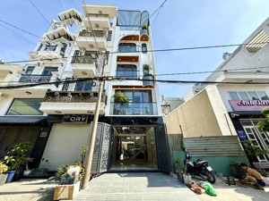 nhà sẹc ngắn đường thống nhất, dt: 4x17m, lửng, 3 lầu, 4pn, gara ôtô, sân thượng, hướng tn, 8.35 tỷ