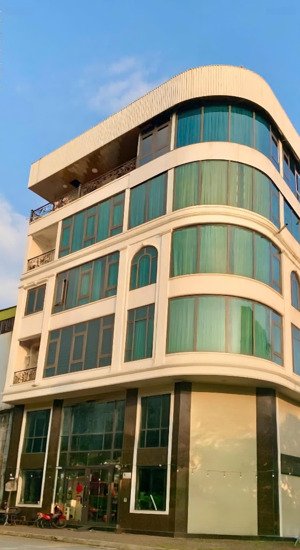 hot- mình cho thuê nhà 117m2x 5t- 37 tr, sát ô chợ dừa, xã đàn, đống đa, thang máy, nhà mới, vỉa hè