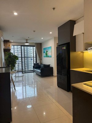 cho thuê căn hộ 2n1vs full đồ đẹp phân khu sapphire giá 8tr bao phí, gần nhà xe nổi, gần bến vinbus