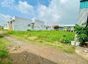 Bán nhanh lô đất 100m2 gần KDC Năm Sao II, Cần Đước, Long An giá gốc 1,6 tỷ, SHR